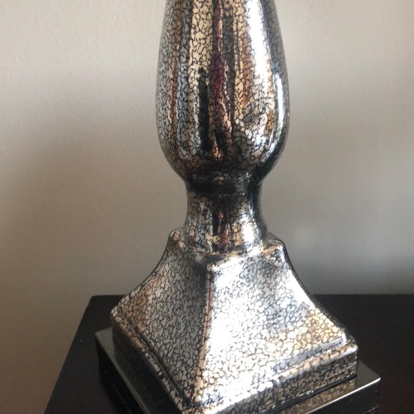 Black and silver side table lamp 🌿 - Picture 2 of 4